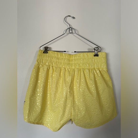 BNWOT Zyia Yellow Fizz Bomber Shorts Size M - Picture 6 of 8